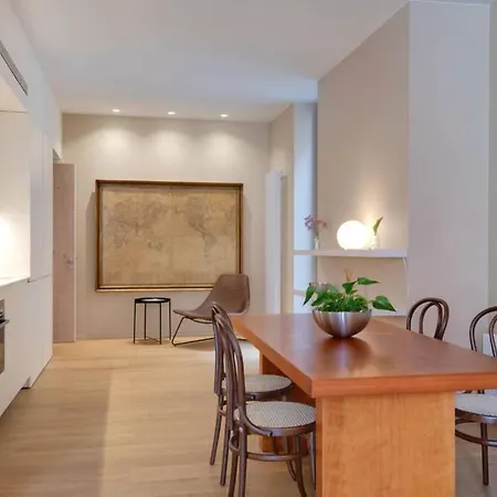 Flateli Rei Martí 1 * Girona